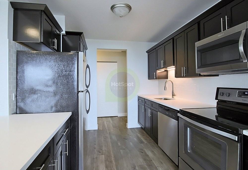 1116 S Michigan Ave #8 - Photo 3 of 16
