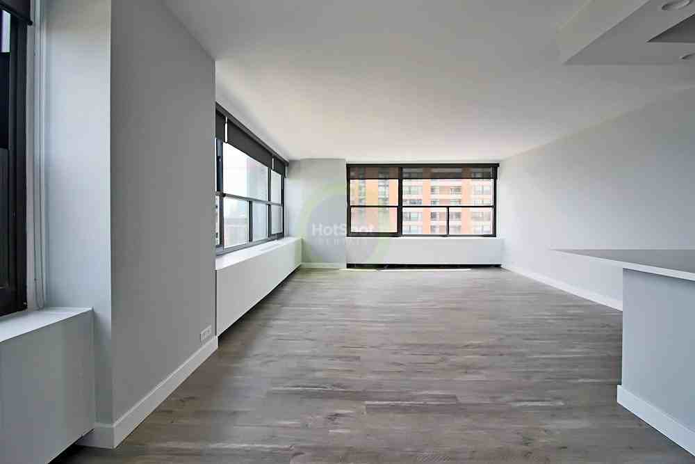 1116 S Michigan Ave #8 - Photo 5 of 16