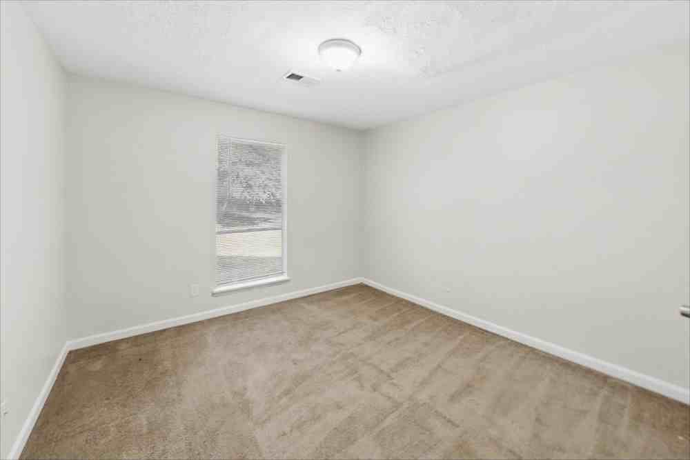 641 Oxford Hall Dr - Photo 2 of 10