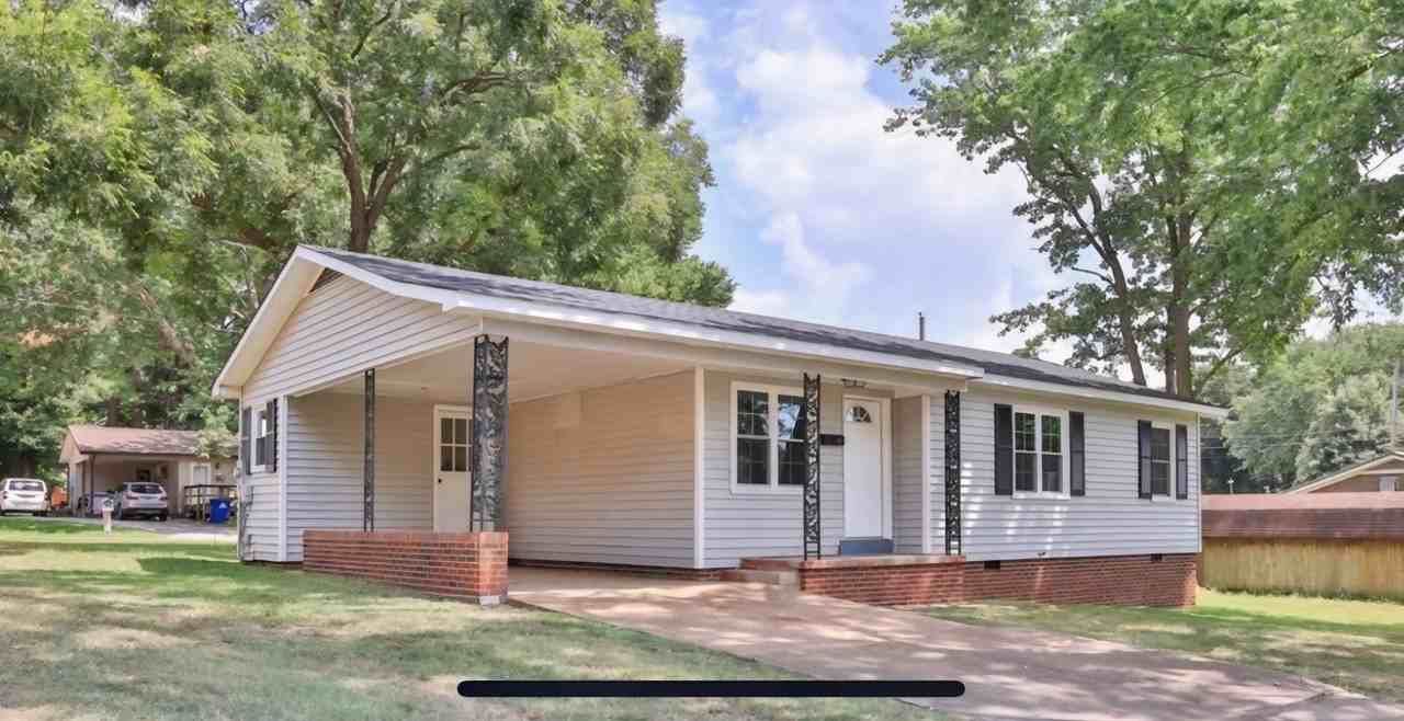 106 N Shelby St - Photo 2 of 12