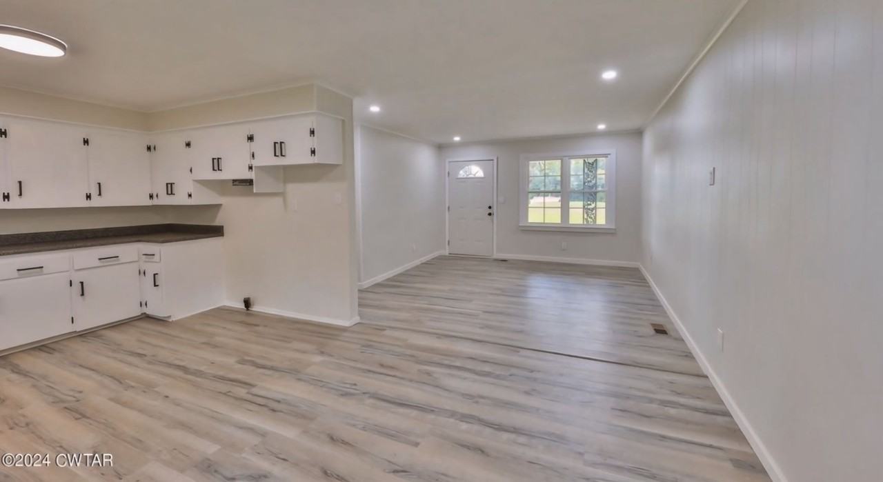 106 N Shelby St - Photo 5 of 12