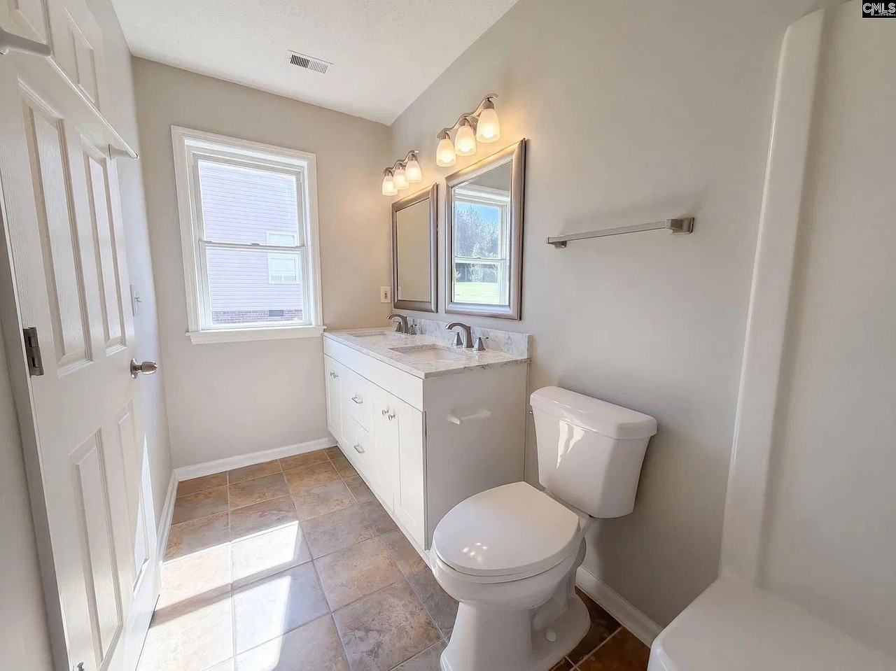 3204 Trotter Rd - Photo 3 of 11
