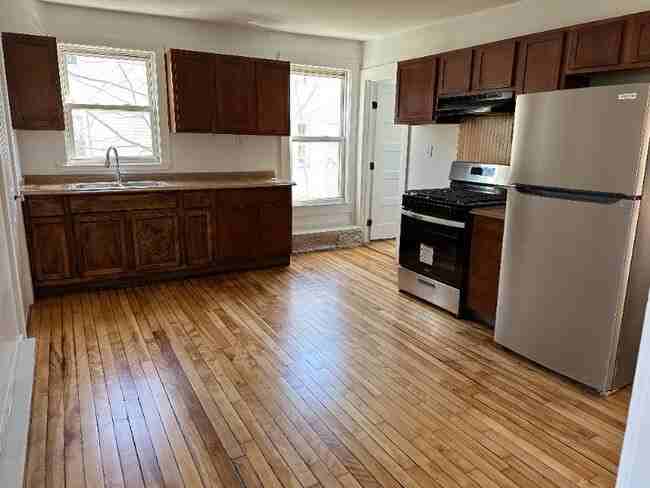 51 Frederic St #2 - Photo 4 of 5