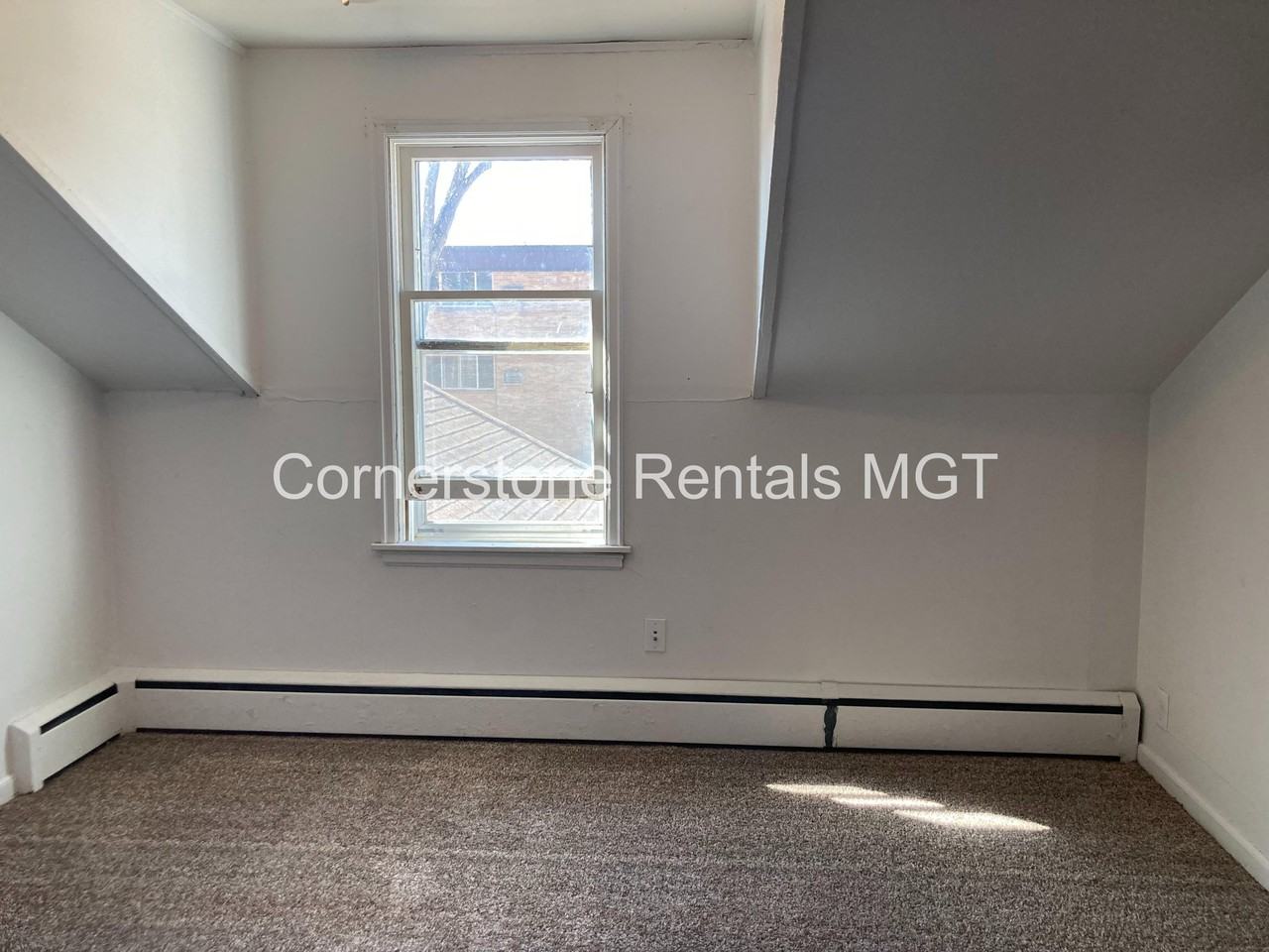 529 2nd St Sw #3 - Photo 7 of 12