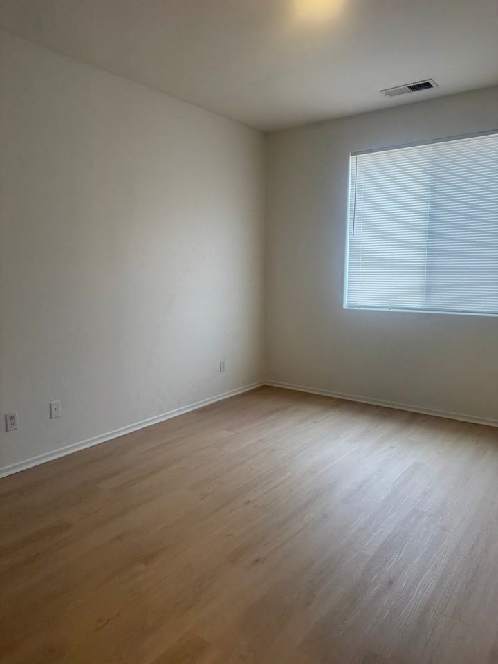 41625 Goodrich St - Photo 4 of 9