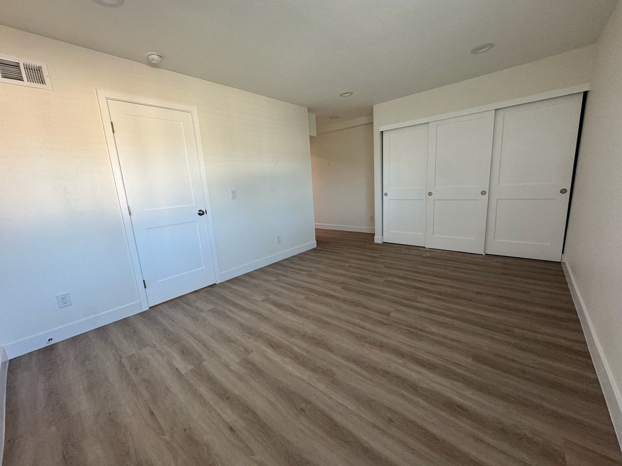 500 La Verne St #500-506 - Photo 7 of 20