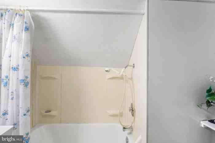 1720 W River Dr - Photo 2 of 17