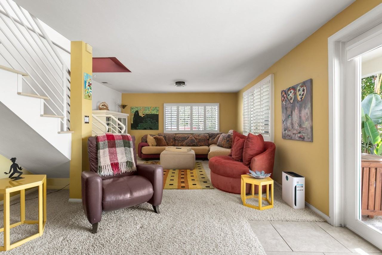 1804 Oxford Ave - Photo 4 of 49