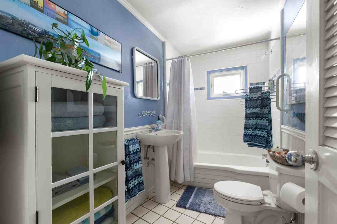 1804 Oxford Ave - Photo 6 of 49