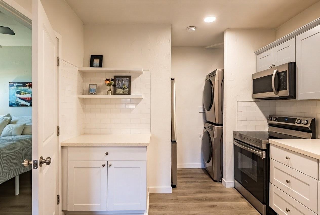 1078 Cosmo Ave #B - Photo 2 of 18