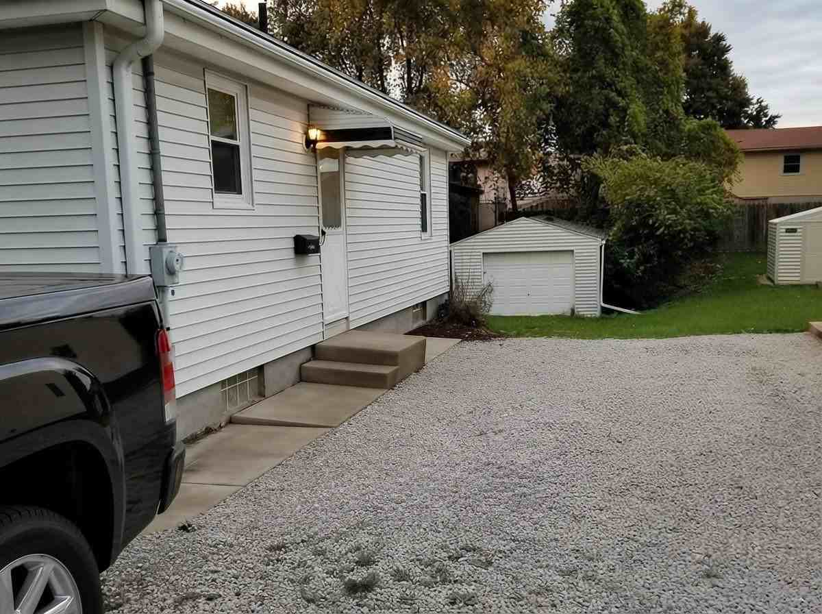37 W Linwood Ave - Photo 2 of 7