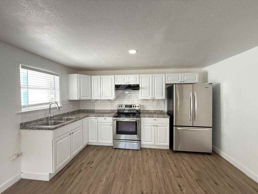 206 Southlawn Ave - Photo 3 of 15