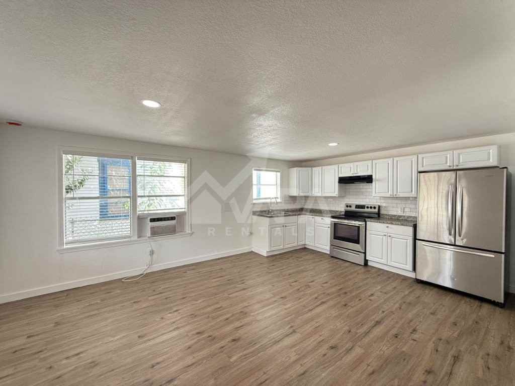 206 Southlawn Ave - Photo 4 of 15