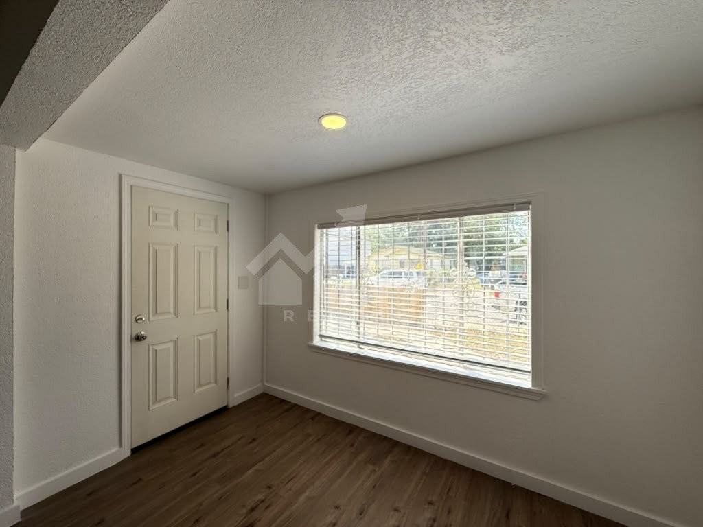 206 Southlawn Ave - Photo 6 of 15
