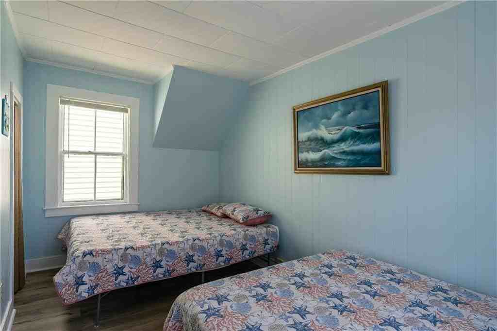 13 Bay Ave #1 - Photo 2 of 9