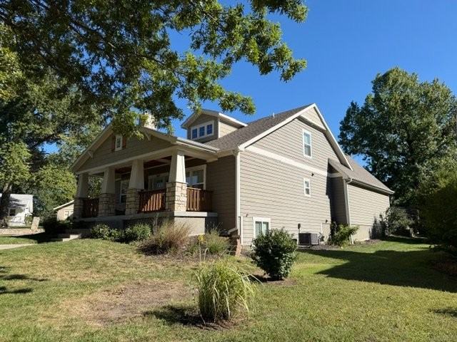 207 Se 4th St - Photo 2 of 11
