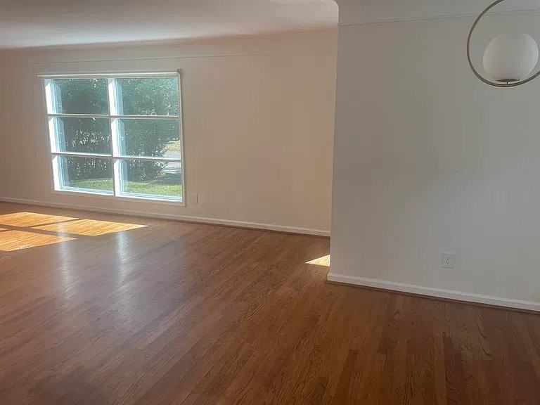 13352 Lasalle Blvd - Photo 3 of 7