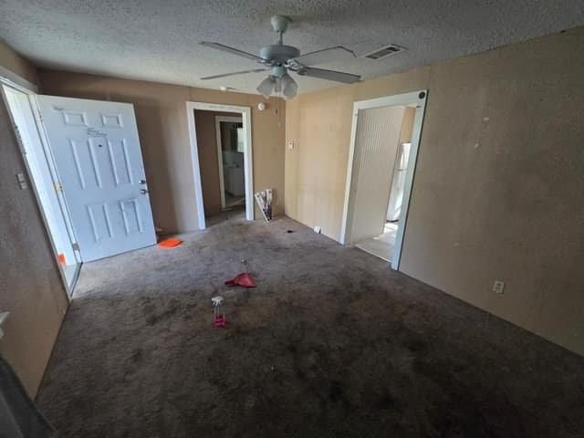 201 N Gray St - Photo 5 of 18