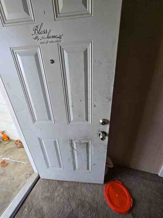 201 N Gray St - Photo 6 of 18
