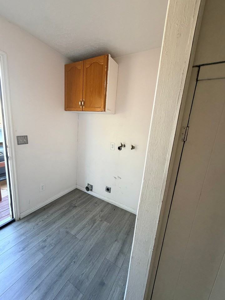 380 E Telegraph St - Photo 2 of 18