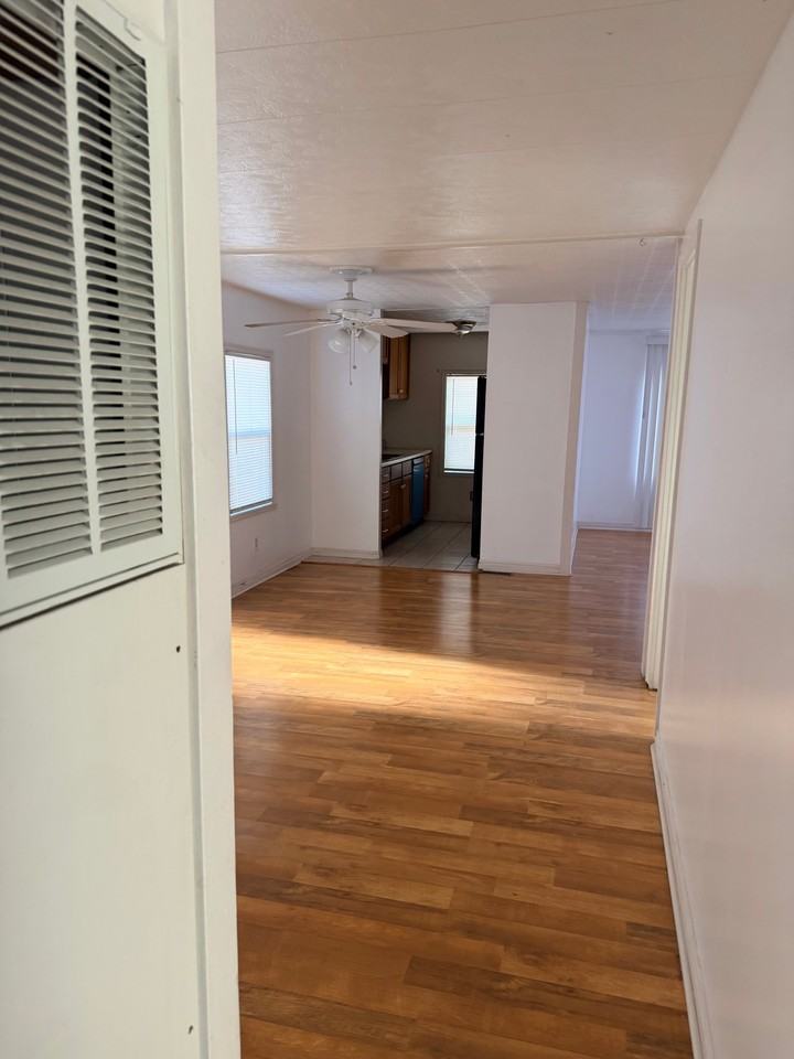 380 E Telegraph St - Photo 4 of 18