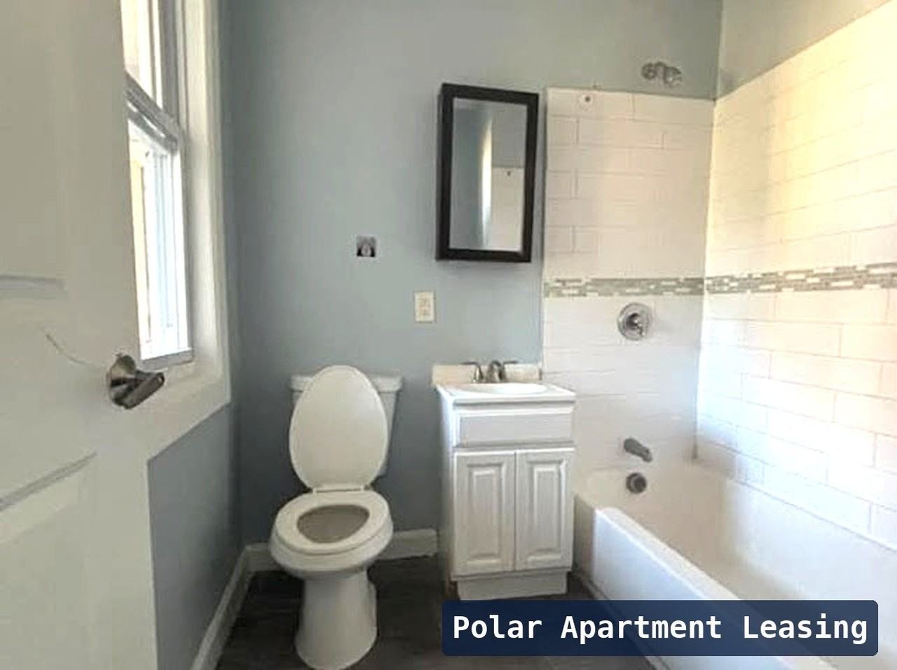 132 N Grove St #6 - Photo 4 of 5