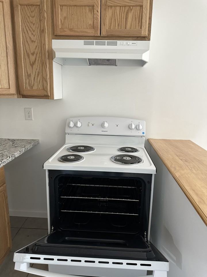 184 East Market Street - Photo 5 of 39