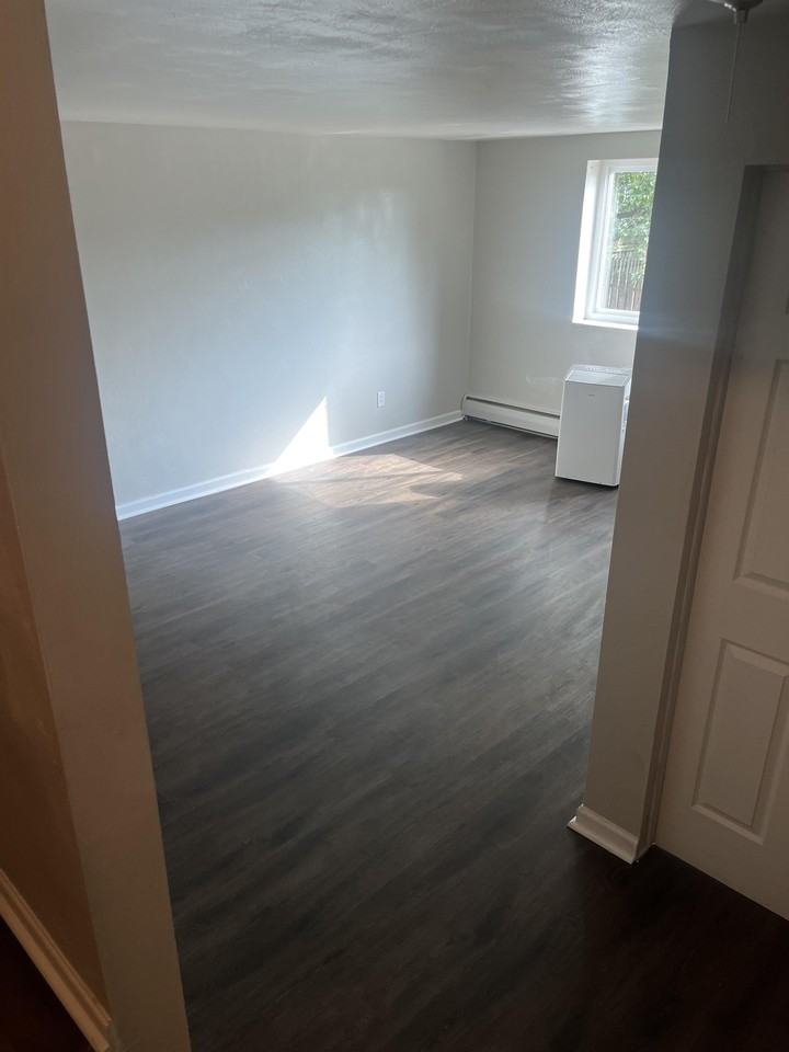 400 Swissvale Avenue - Photo 2 of 25