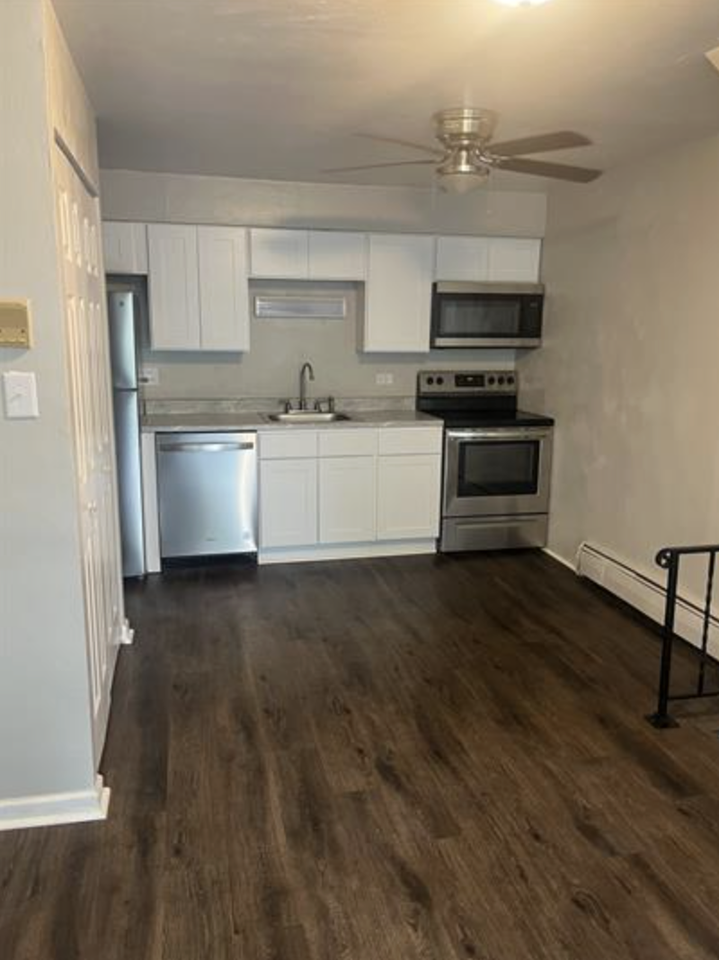 400 Swissvale Avenue - Photo 7 of 25