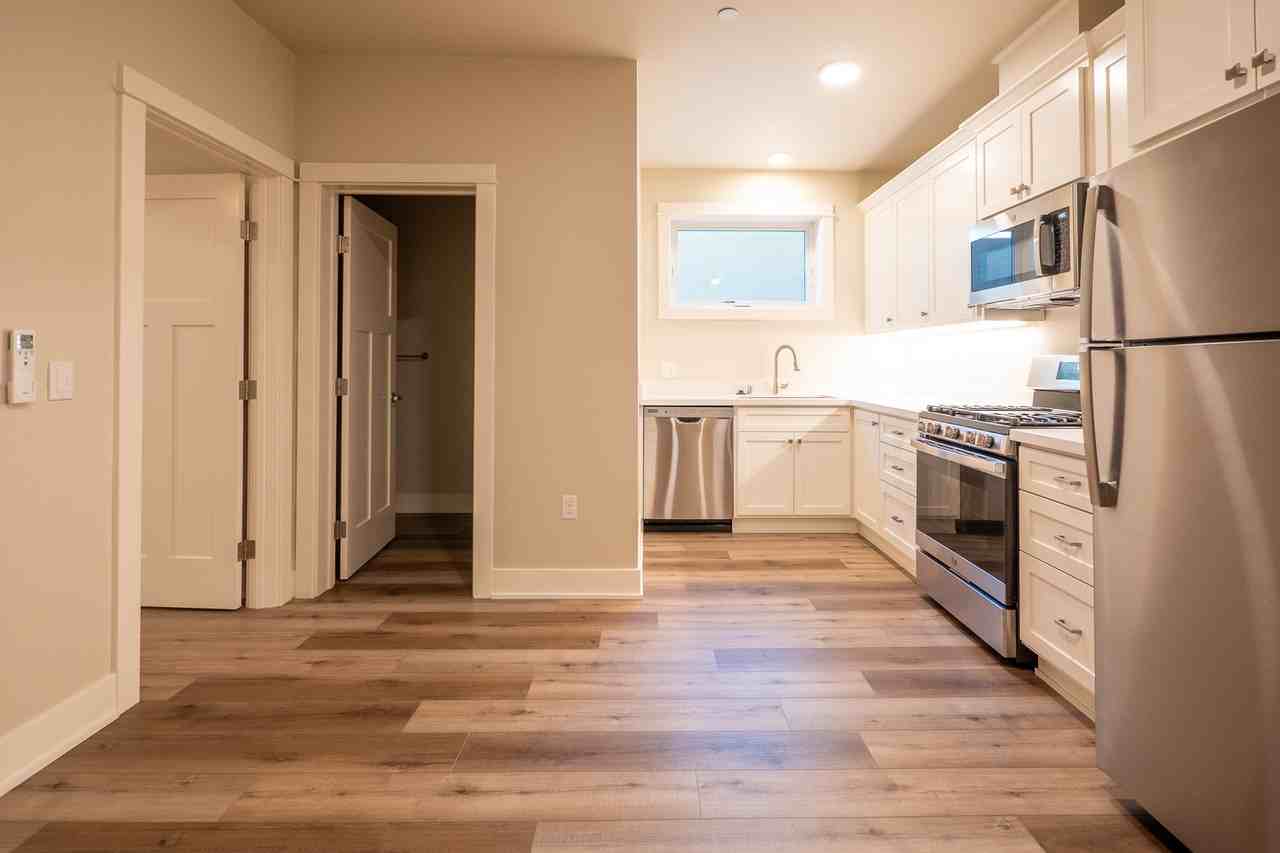 120 Richardson Street - Photo 4 of 19