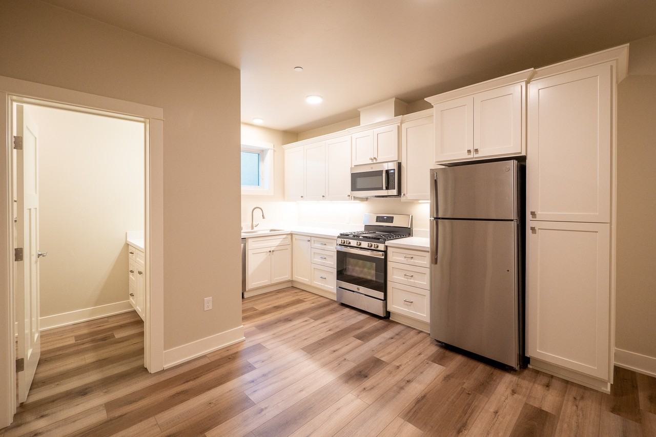 120 Richardson Street - Photo 5 of 19