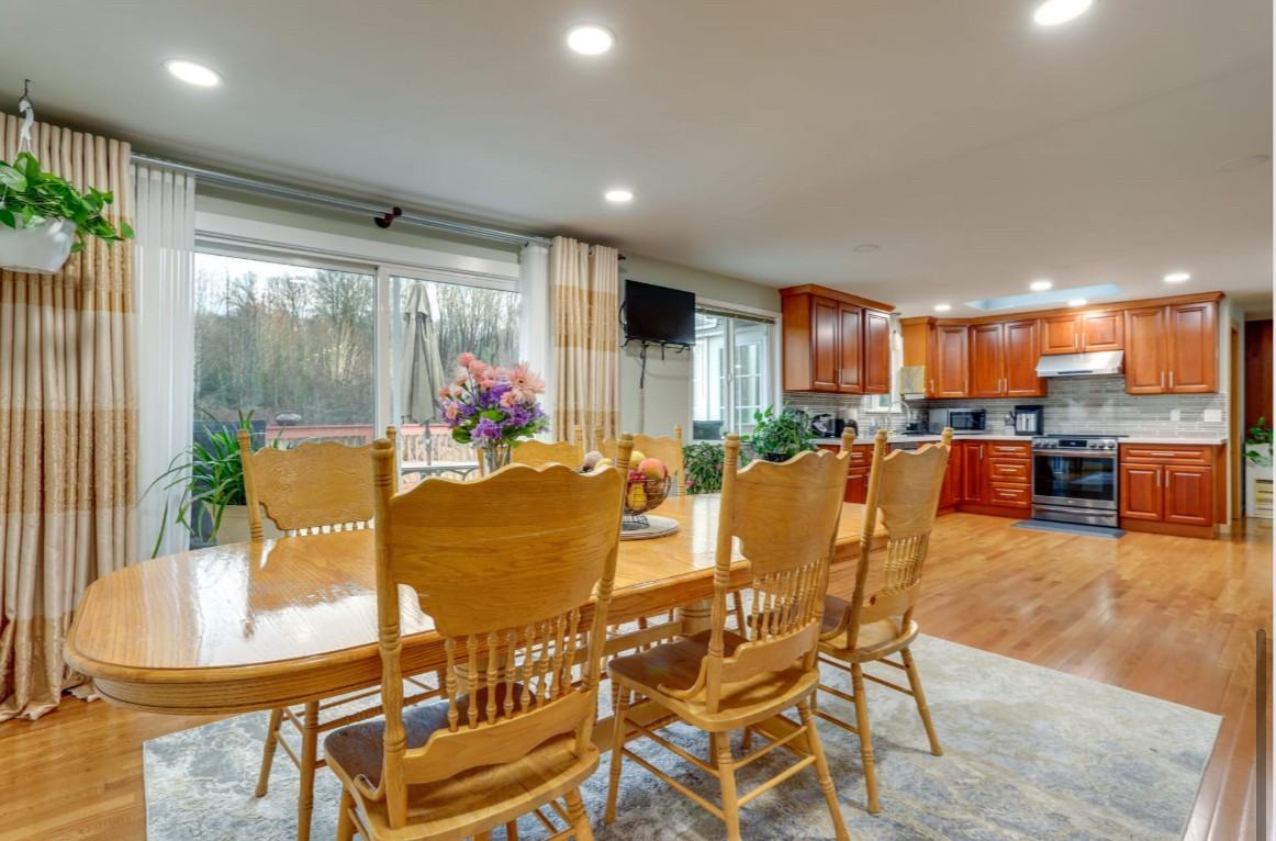 10010 51st Ave S #A - Photo 3 of 10