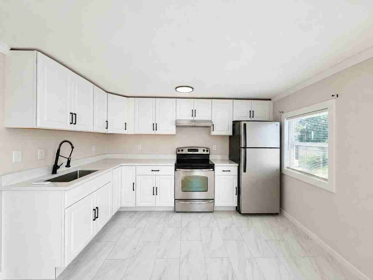 619 Plateau Avenue - Photo 4 of 8