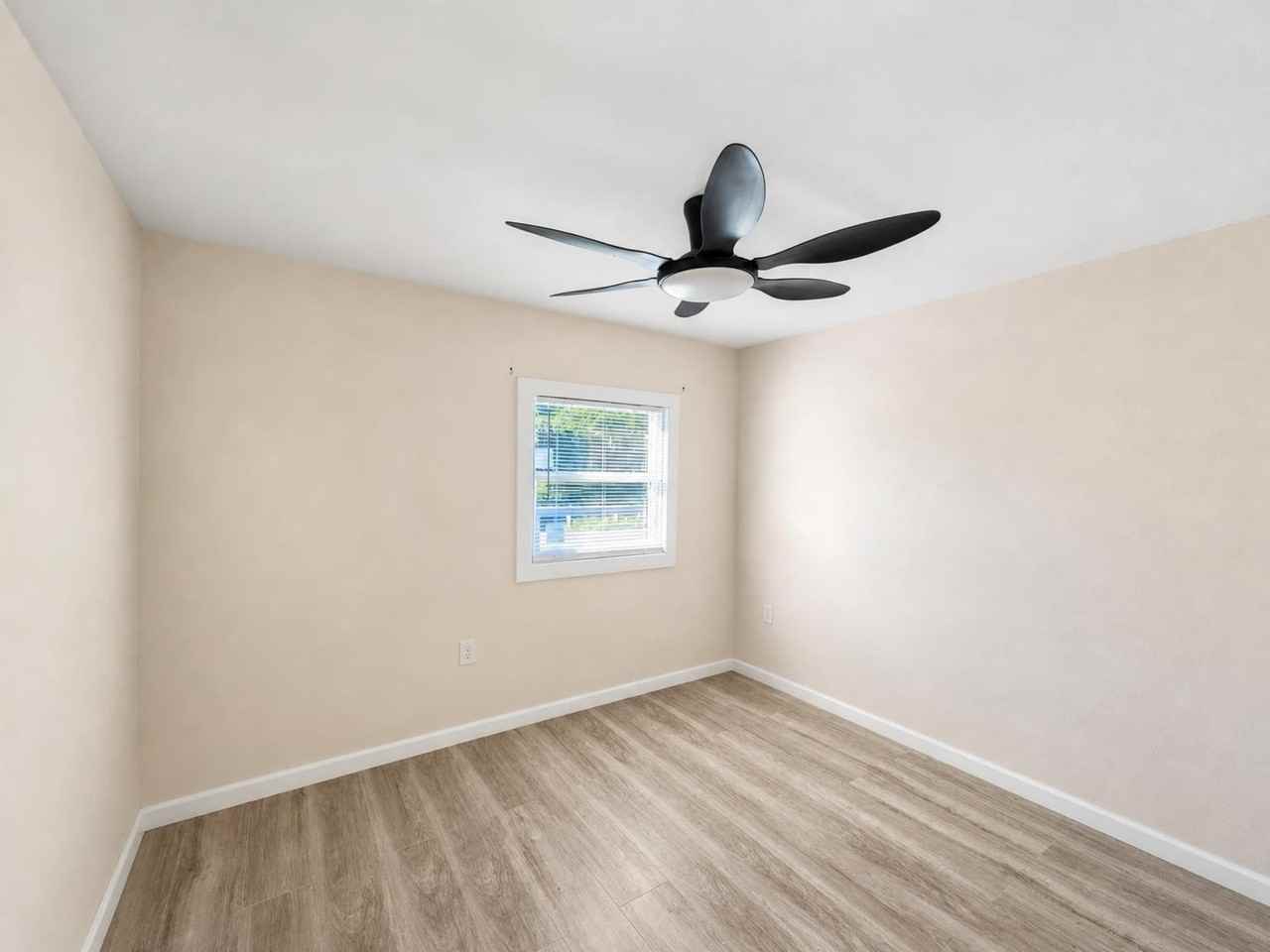 619 Plateau Avenue - Photo 6 of 8