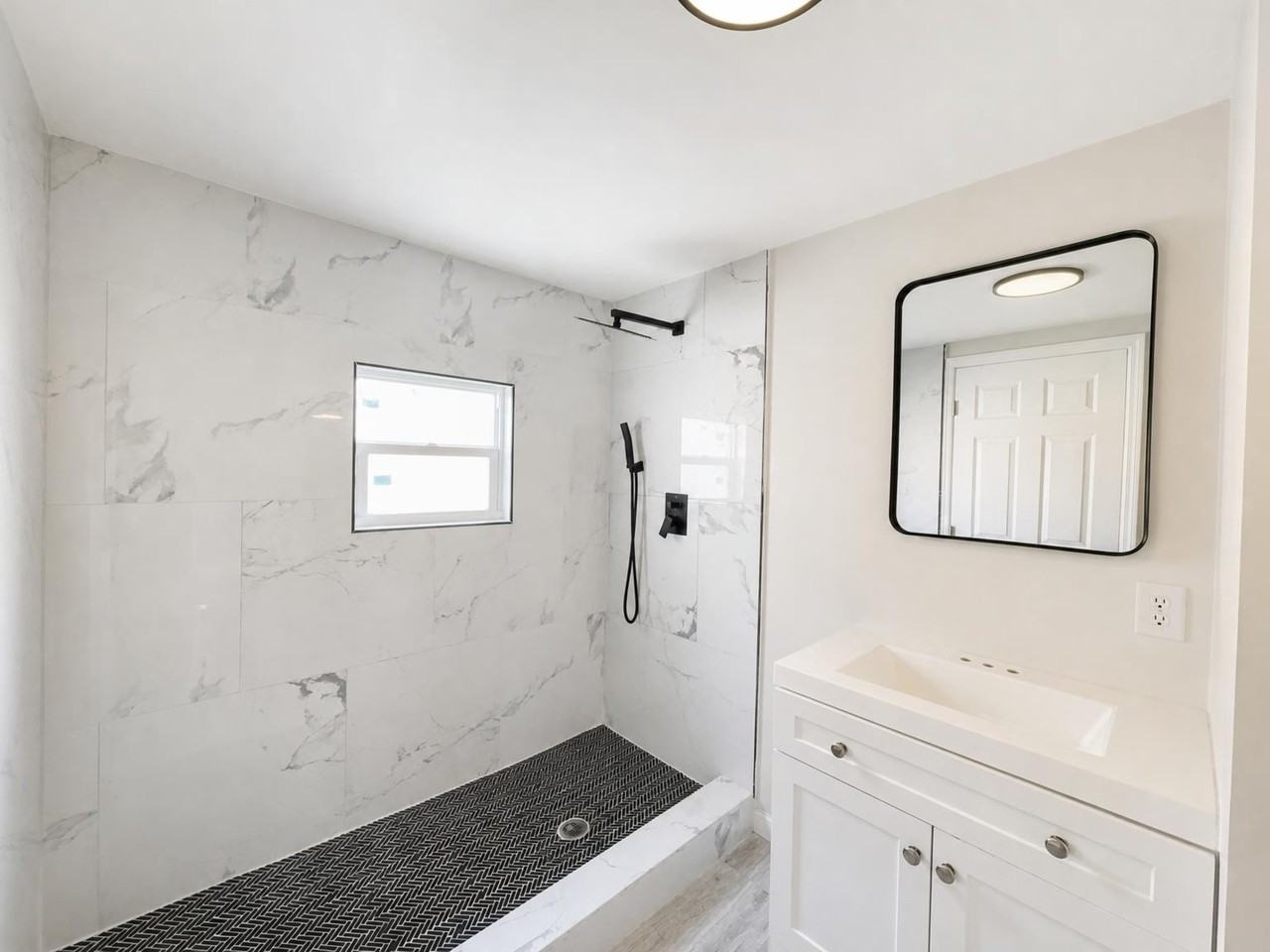 619 Plateau Avenue - Photo 7 of 8