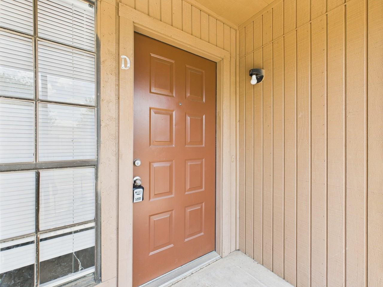 1802 Woodsman Drive D - Photo 2 of 39