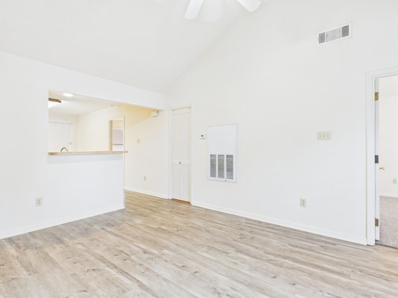 1802 Woodsman Drive D - Photo 4 of 39