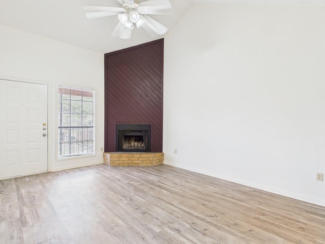 1802 Woodsman Drive D - Photo 6 of 39