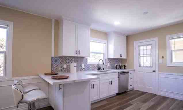 421 Naples St #A - Photo 5 of 11
