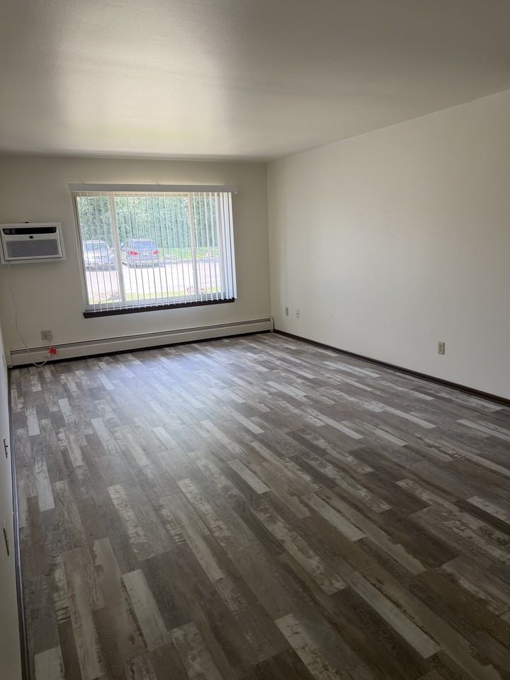 6939 North 76th Street - Photo 2 of 12