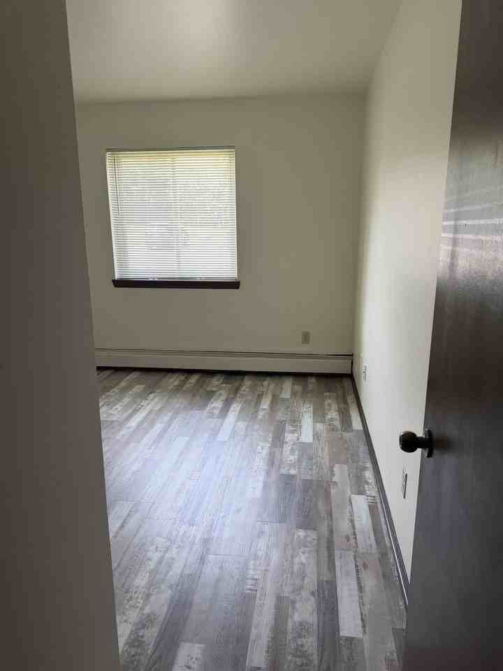 6939 North 76th Street - Photo 5 of 12