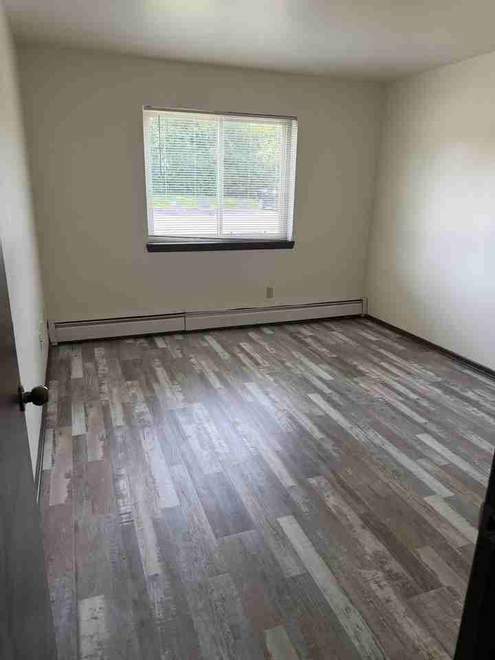 6939 North 76th Street - Photo 7 of 12