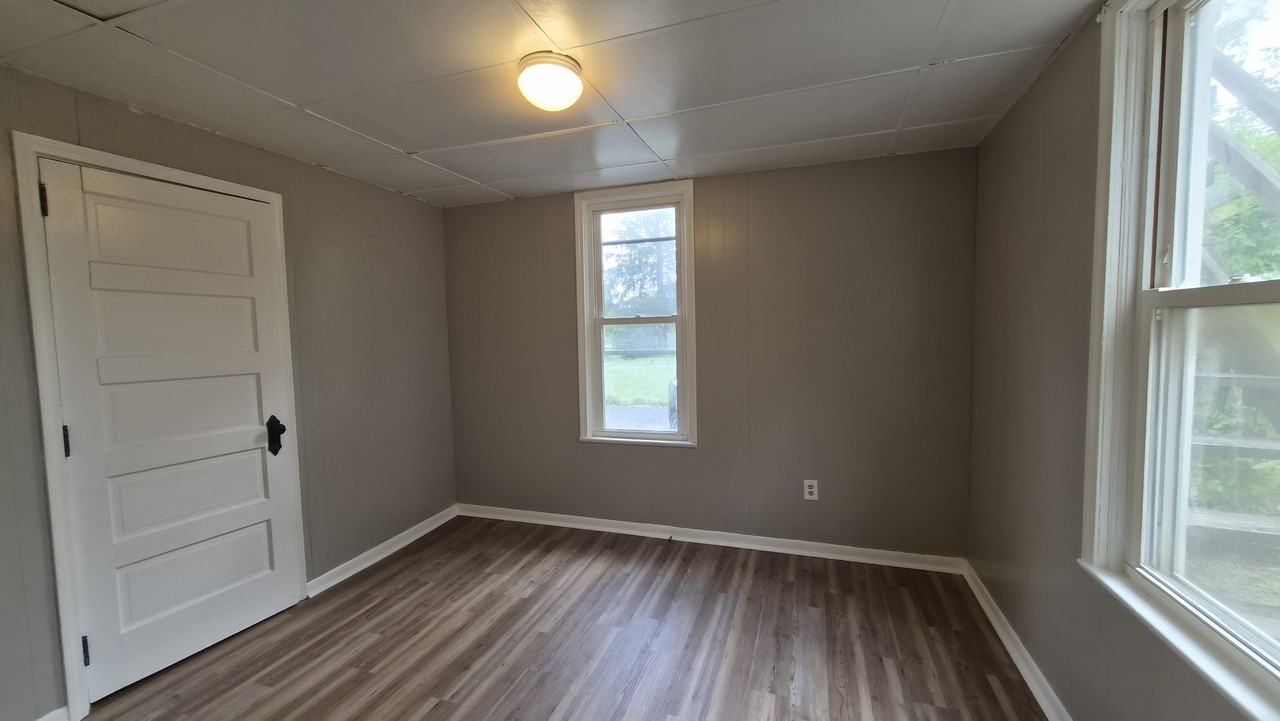 6 Whitney Ave S #1 - Photo 7 of 9