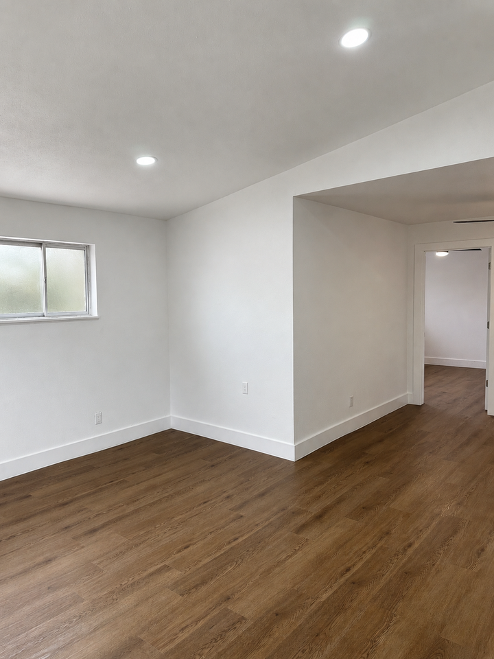 2712 Oakcliff Street - Photo 4 of 17
