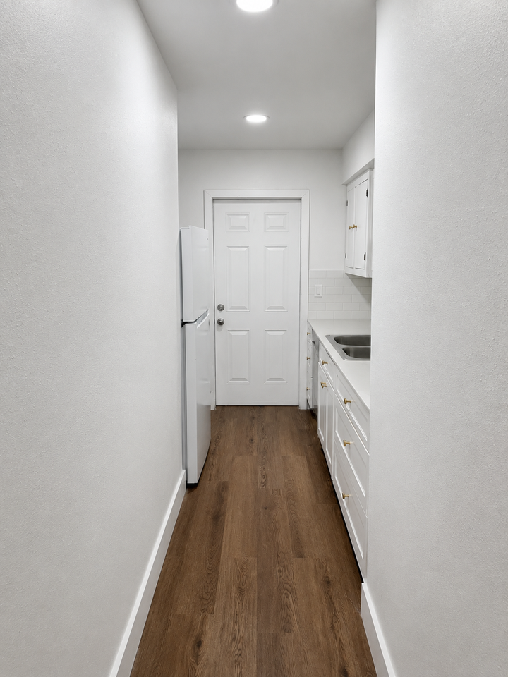 2712 Oakcliff Street - Photo 7 of 17