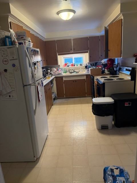 121 N Grove St #2D - Photo 2 of 14