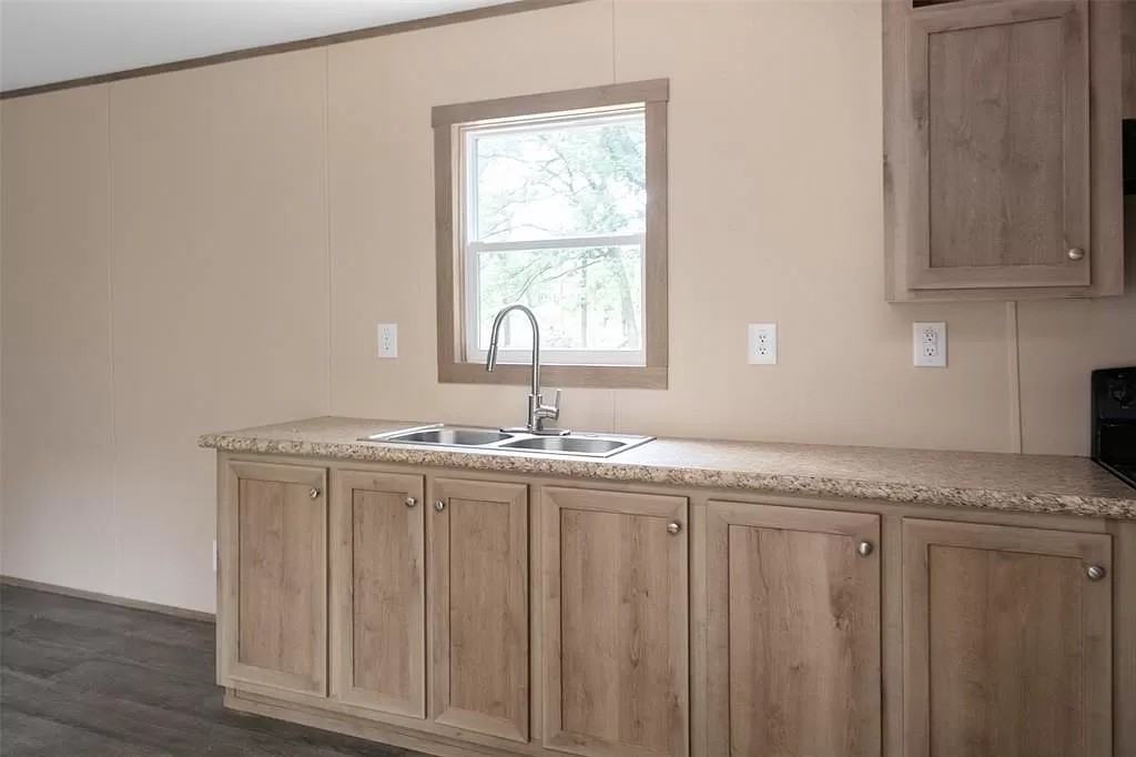 127 Southlake Dr #1 - Photo 3 of 20