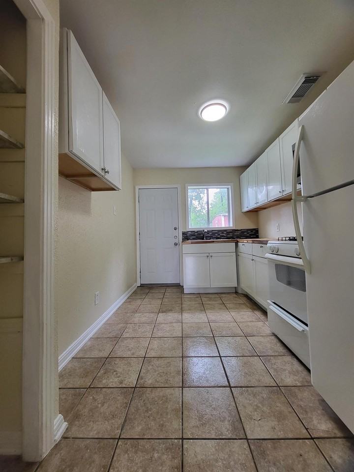 1110 Williamson Dr #1110 - Photo 6 of 11