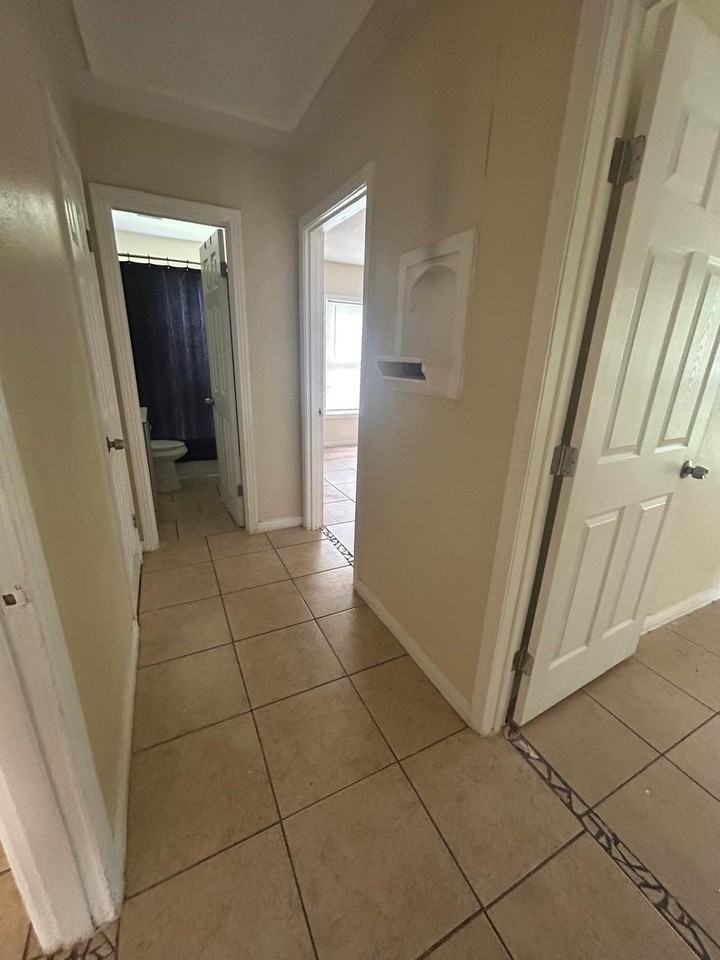 1110 Williamson Dr #1110 - Photo 4 of 11