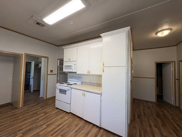 402 E Spring St #1 - Photo 4 of 5